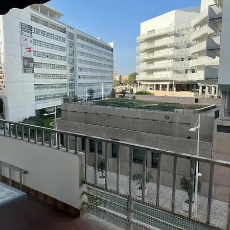 شقة Beautiful And Spacious Well Located تولون