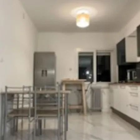 Beautiful And Spacious Well Located *