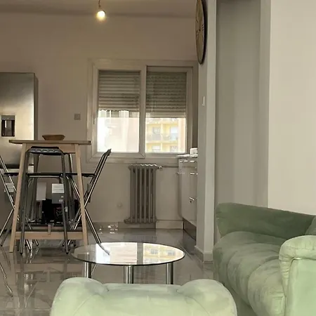 شقة Beautiful And Spacious Well Located تولون